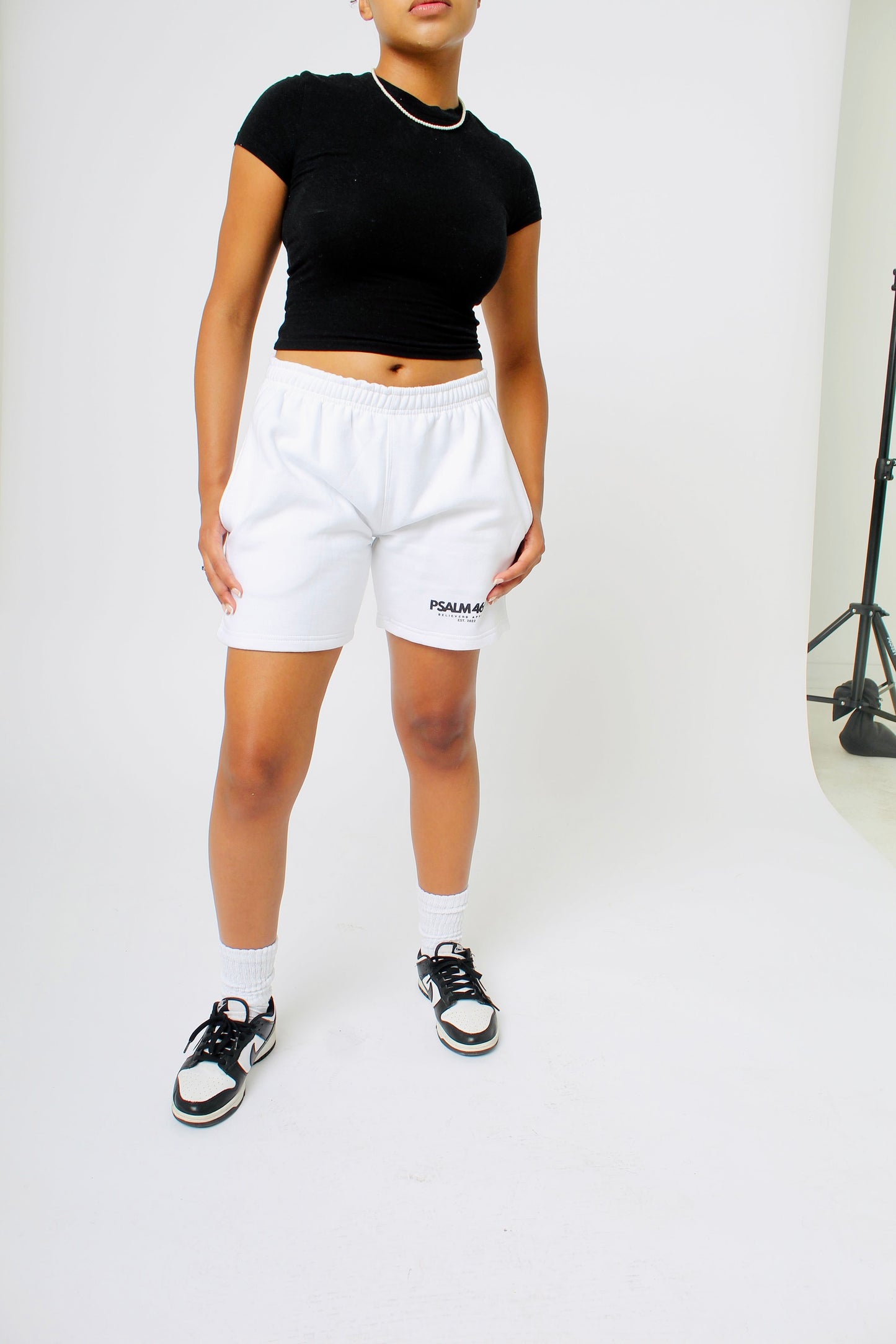 DAY TO DAY SHORTS WHITE